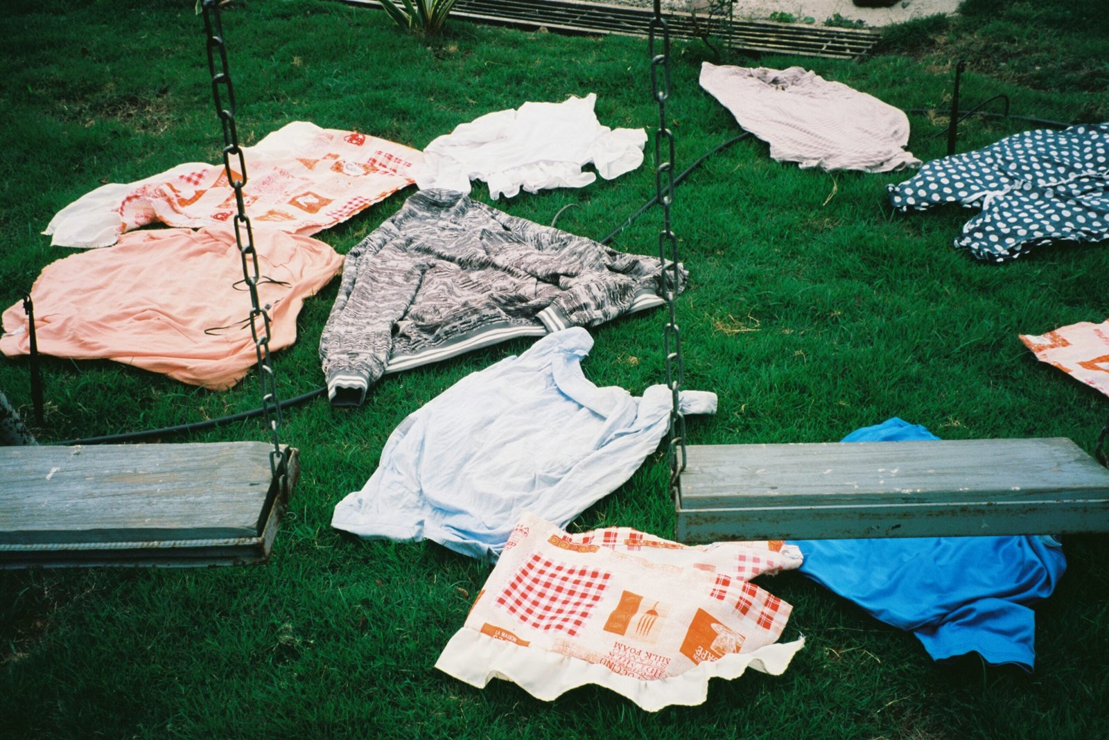 How to Get Grass Stains Out of Clothes Effective Methods for Fresh and Set-In Stains