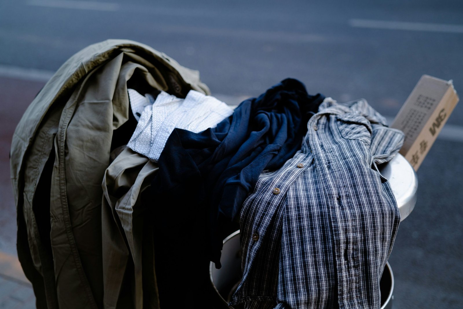 How to Get Motor Oil Out of Clothes: Complete Stain Removal Guide