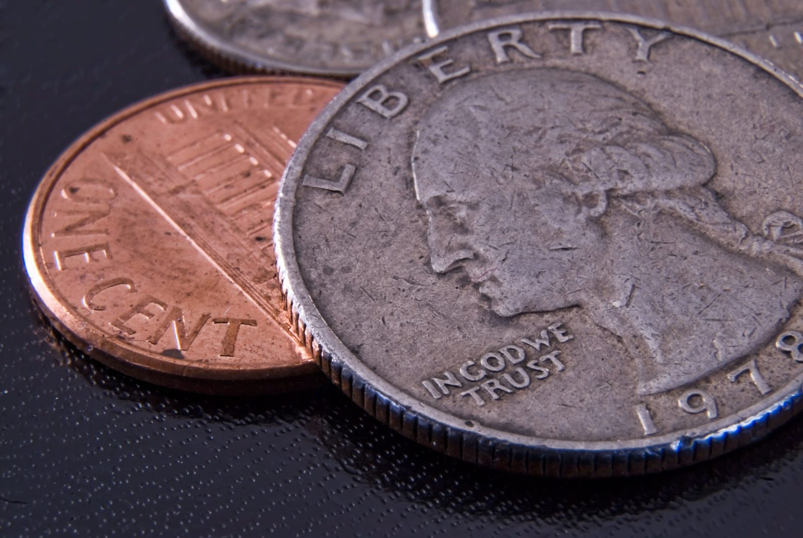 What coin is Franklin Roosevelt on and the history of the Roosevelt dime