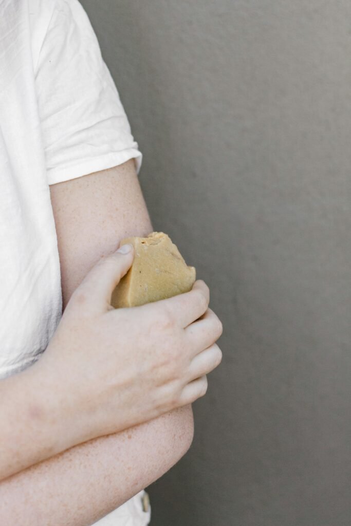 Why Does My Arm Hurt When I Sneeze? Causes, Warning Signs, and What to Do guide to arm pain, nerve compression, muscle strain, referred pain, and warning symptoms.